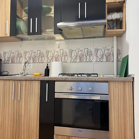 Titanii Park * בוקרשט