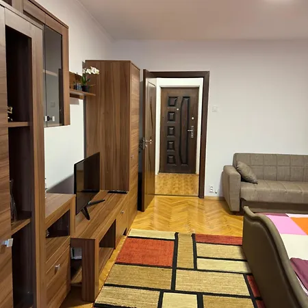 Titanii Park Бухарест